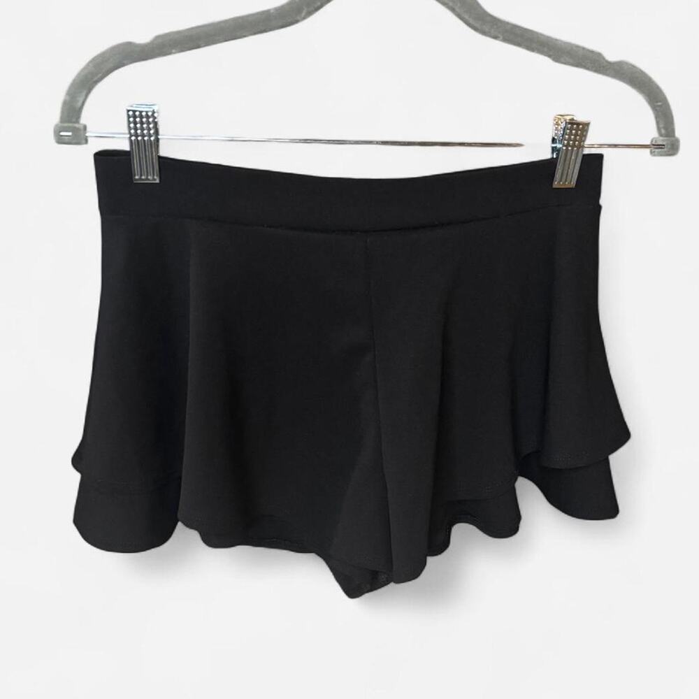 Forever 21 Black Tiered Ruffle Skort Medium Mini Skirt Shorts